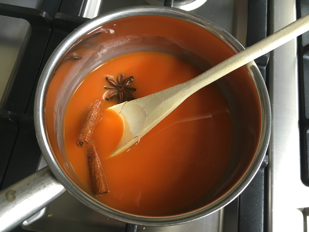 wortelsiroop voor koningsdag cocktail