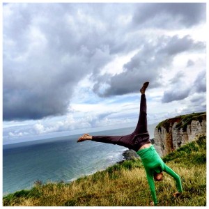 cartwheel Etretat