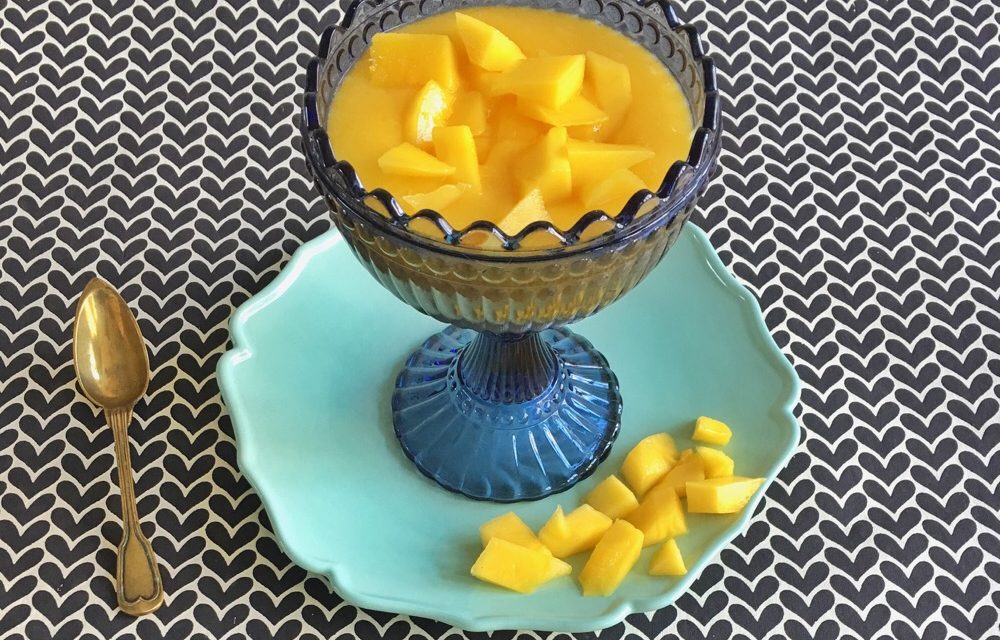 Mangopudding met gember, sinaasappel en citroengras