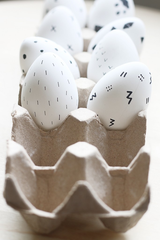 Black-and-White-Scandinavian-Inspired-Easter-Egg