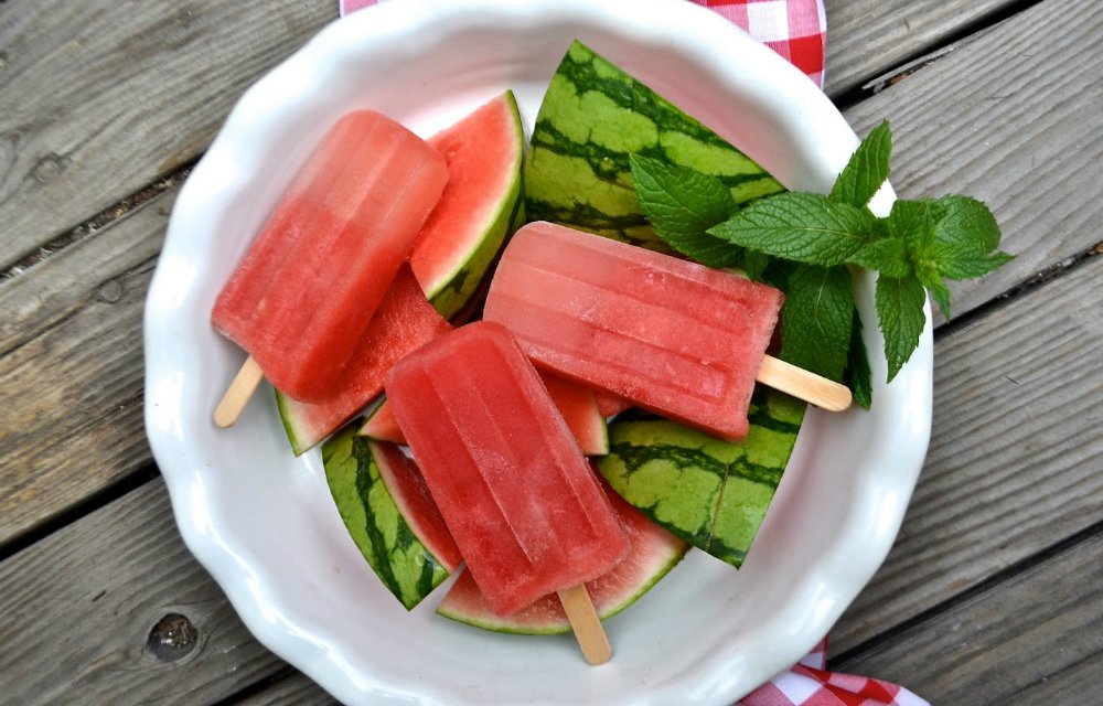 Watermeloen als “tooltje” in de slaapkamer… (+ saladerecept)