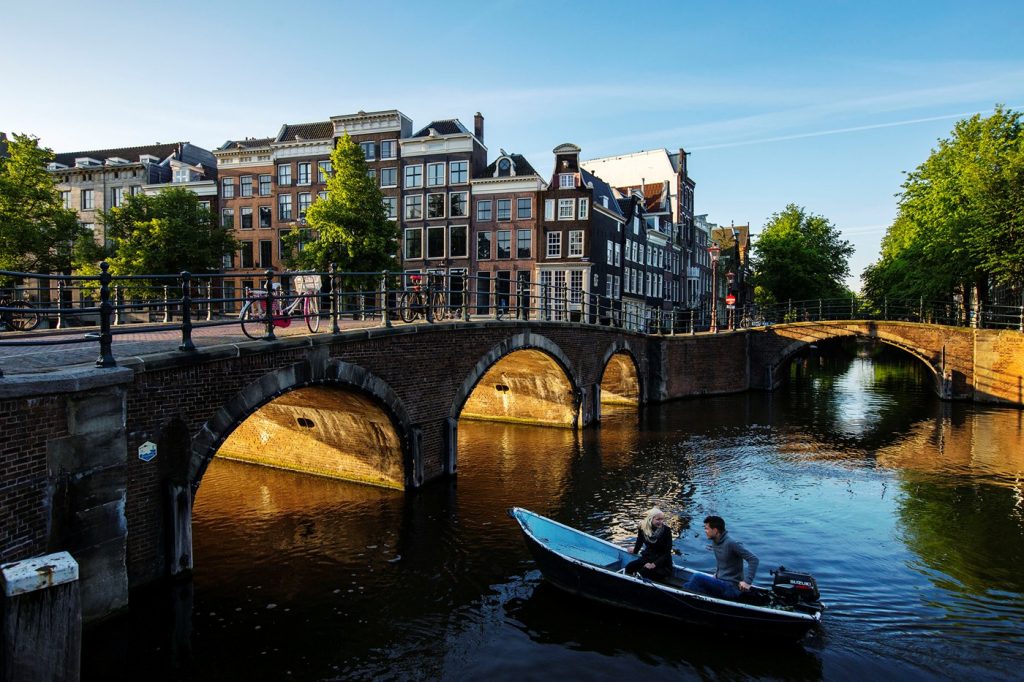 rent a boat - Amsterdam