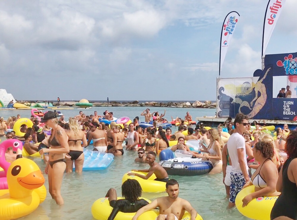 strandfeest Curacao