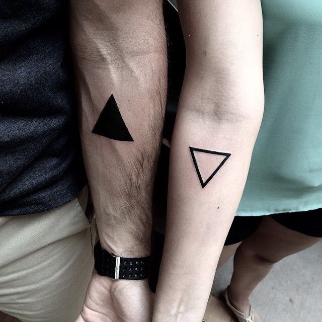 man vrouw driehoek tatoeage