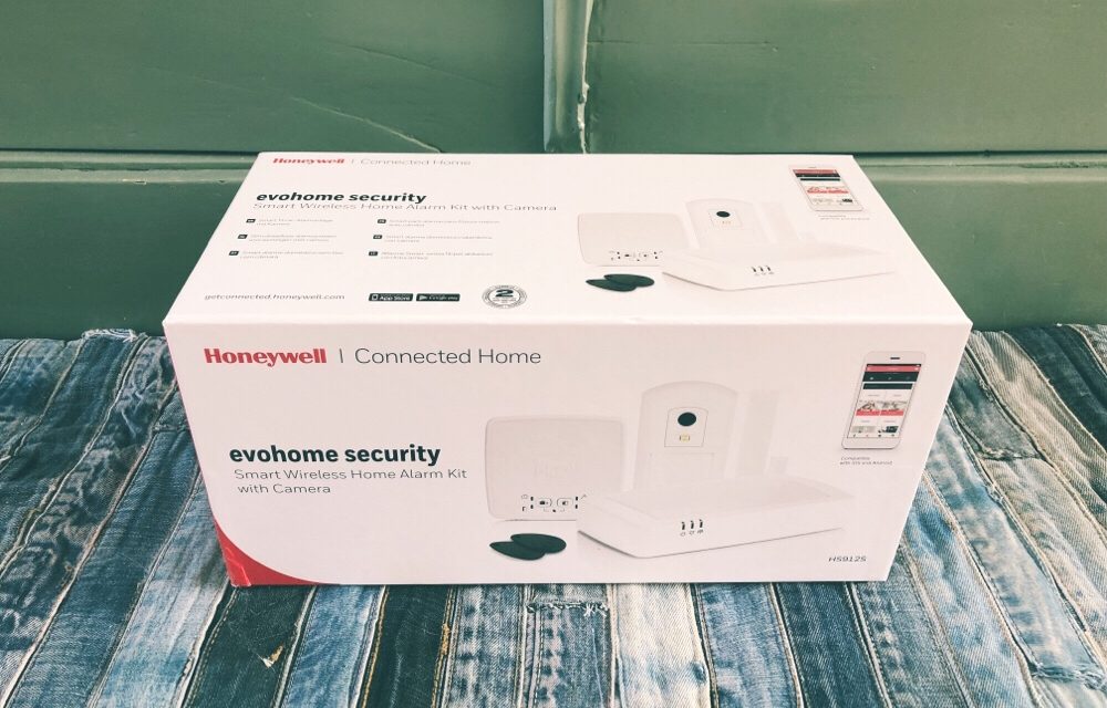 Winnen: Honeywell alarmsysteem voor thuis (met camera, t.w.v. 399,-)