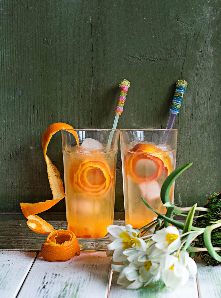 gin tonic met rozemarijn en sinaasappel