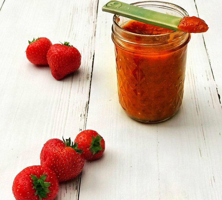 Aardbeien-perzik jam uit de slowcooker