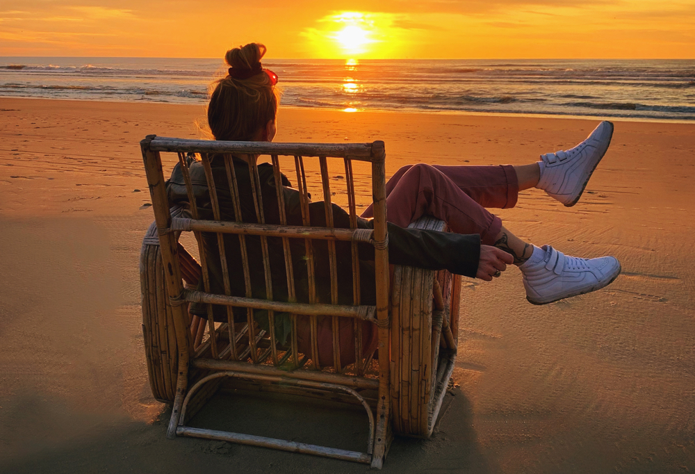 zonsondergang bij het strandhuisje