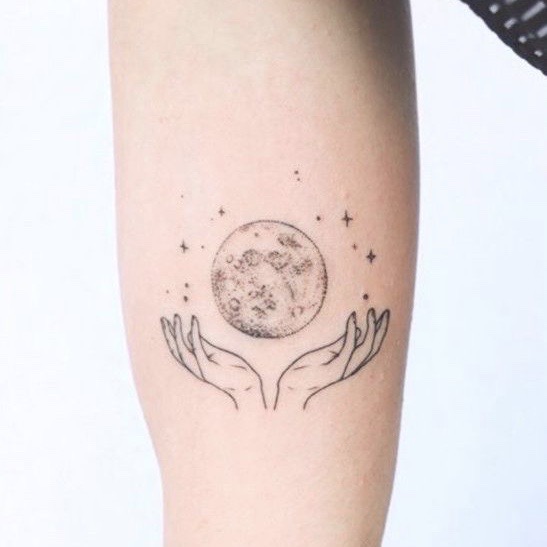 volle maan tatoeage