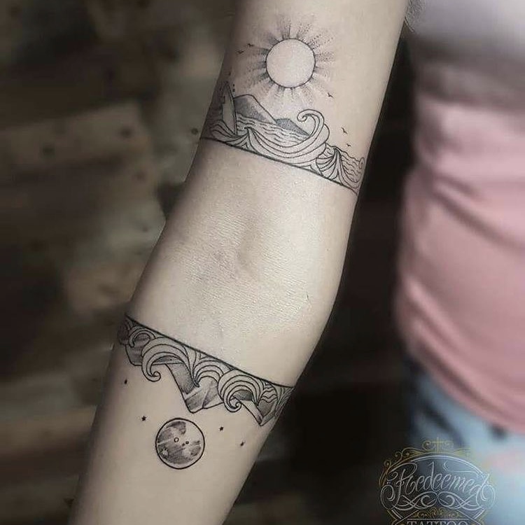 zon en maan tattoo