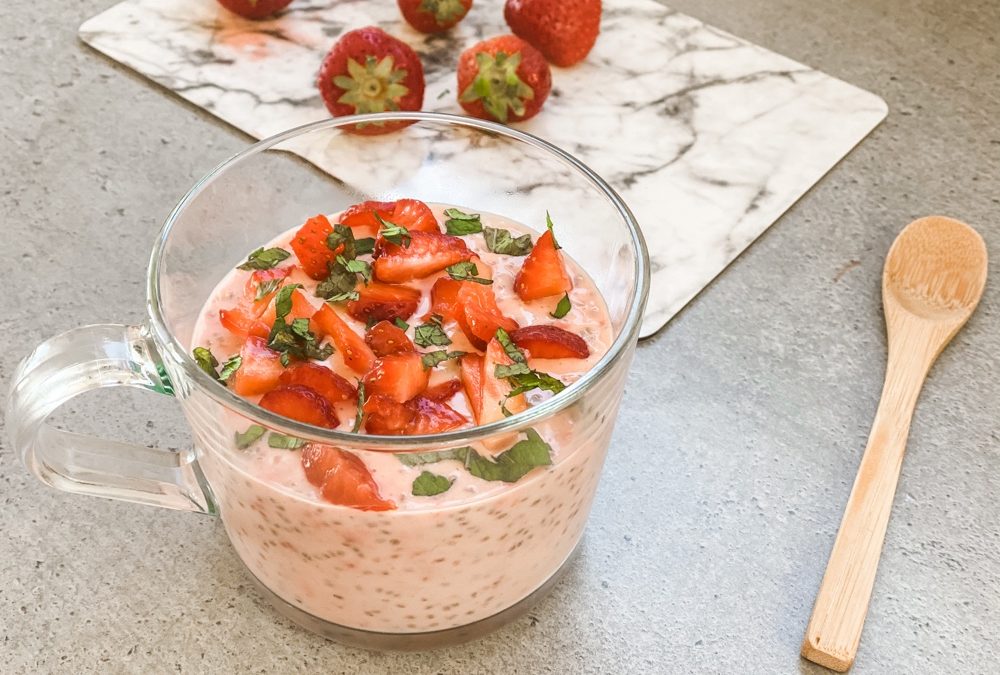 Chia pudding met aardbei en munt (goed voor de huid!)