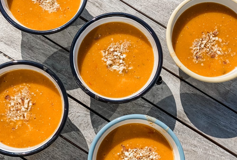 Linzensoep met tomaat en puntpaprika