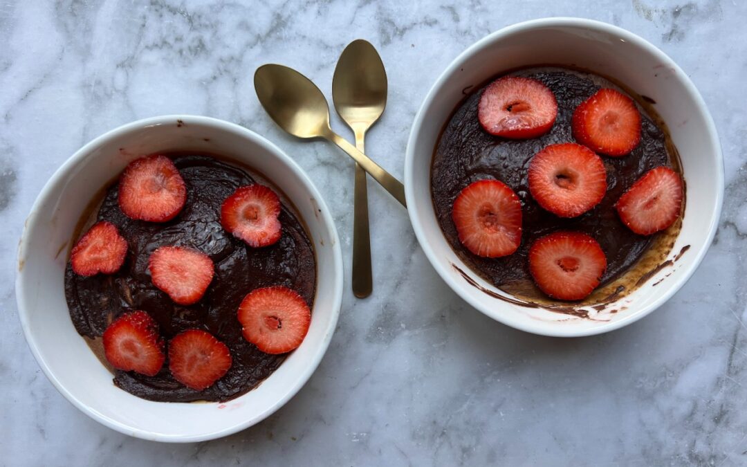 Airfryer recept | ontbijttaartje met cacao en aardbei